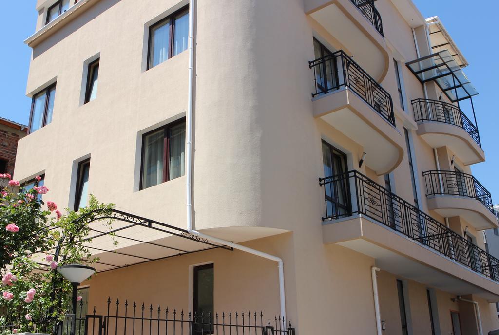 Flowers Apartments Nesebar Luaran gambar