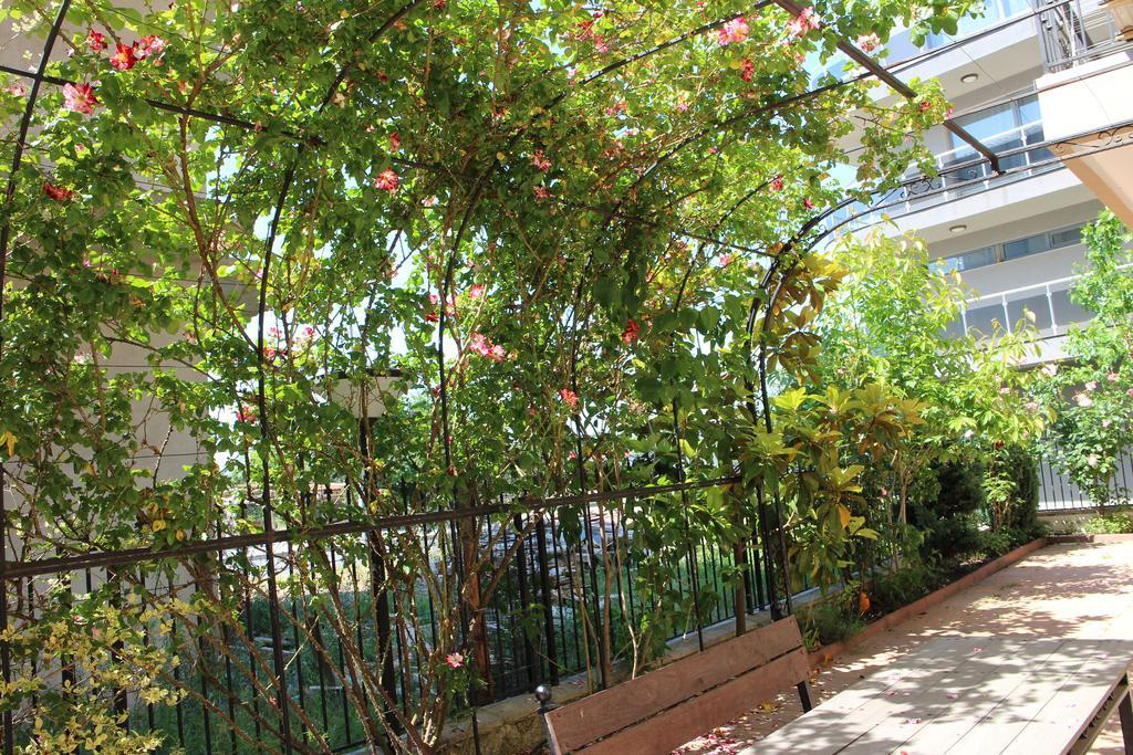 Flowers Apartments Nesebar Luaran gambar