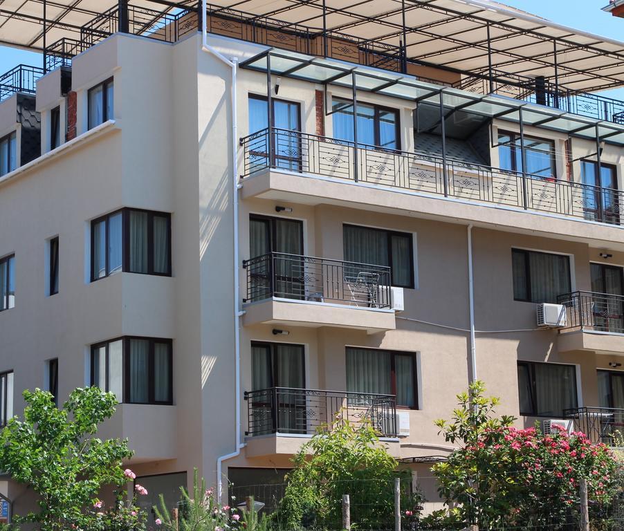 Flowers Apartments Nesebar Luaran gambar