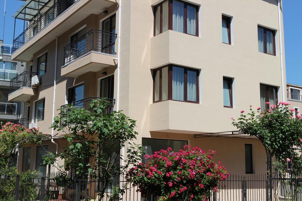 Flowers Apartments Nesebar Luaran gambar